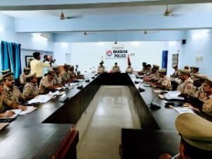 भदोही06.09.2024*समस्त राजपत्रित अधिकारीगण व पुलिस कर्मियों के साथ अपराध व कानून व्यवस्था के संबंध में की गई गोष्ठी*