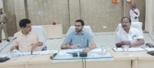 कौशाम्बी06सितम्बर24*किसानों को नैनो यूरिया की उपयोगिता के सम्बन्ध में जागरूक करने के डीएम ने दिये निर्देश*