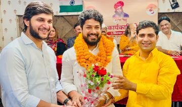 कानपुर नगर07सितम्बर24*शिवांश चंदेल को उत्तर प्रदेश का करणी सेना का बनाया गया कार्यकारी अध्यक्ष