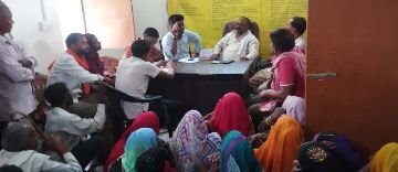 रायबरेली09सितम्बर24*सारीपुर ग्राम सभा में गोष्ठी का आयोजन कर आवास लाभार्थियों के लिए गए 121 आवेदन रायबरेली09सितम्बर24*सारीपुर ग्राम सभा में गोष्ठी का आयोजन कर आवास लाभार्थियों के लिए गए 121 आवेदन