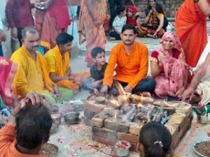 मऊरानीपुर। 9 सितंबर 2024 ग्राम धायपुरा में चल रहा धार्मिक अनुष्ठान।