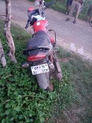 कौशाम्बी10सितम्बर24*लावारिश बाइक में मिला नशीला पदार्थ व नशीला इंजेक्शन*