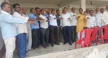 कौशाम्बी10सितम्बर24*अपना पैसा पाने के लिए दर दर की ठोकर खाने को मजबूर निवेशक* कौशाम्बी10सितम्बर24*अपना पैसा पाने के लिए दर दर की ठोकर खाने को मजबूर निवेशक*