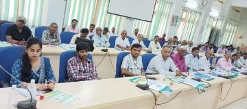 कौशाम्बी11सितम्बर24*खेती में नैनो तरल यूरिया का उपयोग कर कम लागत में करें अधिक पैदावार--एडीएम*