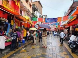 देहरादून12सितम्बर24*पल्टन बाजार में पुलिस द्वारा किया गया फायर मॉक ड्रिल का अभ्यास,