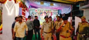 कानपुर नगर14सितम्बर24*थाना रावतपुर क्षेत्रान्तर्गत पुलिस उपायुक्त पश्चिम द्वारा आगामी त्यौहारों के दृष्टिगत पैदल गश्त की गयी*