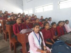 कौशाम्बी14सितम्बर24*हमें राजभाषा हिंदी को अपनाना चाहिए--प्रोफेसर प्रबोध श्रीवास्तव*