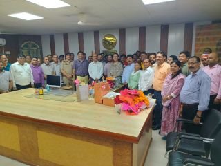 कुशीनगर14सितम्बर24*निवर्तमान डीएम उमेश मिश्रा को दी गई भावभीनी विदाई*