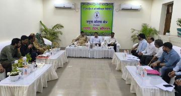 अनूपपुर18सितम्बर24*अभियान चलाकर कैंप के माध्यम से पात्र व्यक्तियों को दिलाएं रोजगार एवं मुआवजा- हर्षल पंचोली कलेक्टर