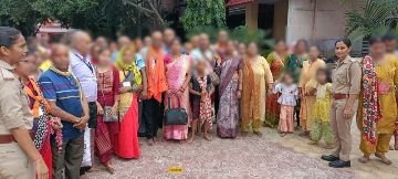 मथुरा20सितम्बर24*ऑपरेशन जागृति, नारी सुरक्षा के अंतर्गत महिलाओं व बालिकाओ को जागरूक किया गया।