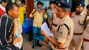 भागलपुर20सितम्बर24*एसएसपी के द्वारा ईशीपुर थाना और पीरपैंती थाना का औचिक निरिक्षण किए।