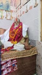 रायबरेली20सितम्बर24*पंचतत्व में विलीन हुए खरहरा के महंत अश्वनी दास जी महाराज।