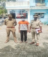 हरदोई21सितम्बर24*दुष्कर्म सहित विभिन्न धाराओं में वांछित फरार चल रहे आरोपी युवक को पुलिस ने गिरफ्तार कर भेजा जेल हरदोई21सितम्बर24*दुष्कर्म सहित विभिन्न धाराओं में वांछित फरार चल रहे आरोपी युवक को पुलिस ने गिरफ्तार कर भेजा जेल