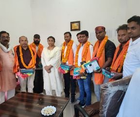 कौशाम्बी22सितम्बर24*पत्रकार समाज के लिए होता है सच का आइना--डा नीतू कनौजिया*