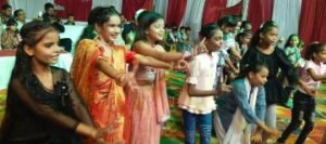 मऊरानीपुर। 23 सितंबर 2024 एक शाम बच्चों के नाम कार्यक्रम में छात्र-छात्राओं ने किये सांस्कृतिक कार्यक्रमों की प्रस्तुति।