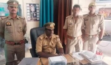 हाथरस24सितम्बर24*दरोगा क़ी वर्दी पहनकर लड़की को फंसाया.. GF को मेला घुमाते असली पुलिस ने पकड़ा तो खुल गई पोल