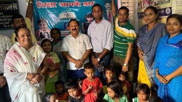 रोहतास24सितम्बर24*शिक्षा आपके द्वार कार्यक्रम के तहत आंगनबाड़ी केंद्र के बच्चों को पाठ्यक्रम सामग्री वितरण किया गया*