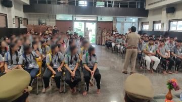 मथुरा 25 सितंबर 2024*थाना हाइवे क्षेत्रान्तर्गत ऑपरेशन जागृति, नारी सुरक्षा* कार्यक्रम आयोजित किया गया।