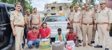 मथुरा26सितम्बर24*4 अभियुक्तगण को कुल 19 किलो 22 ग्राम अवैध मादक पदार्थ गांजा मय कार HYUNDAI Accent के साथ गिरफ्तार किया गया ।*