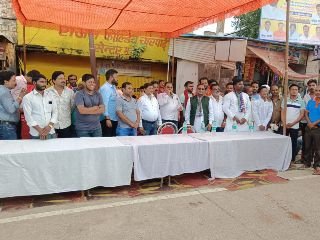 कौशाम्बी26सितम्बर24*लग्ज़री गाड़ी से उतरने में अपने को अपमानित महसूस करते रहे चिराग पासवान*