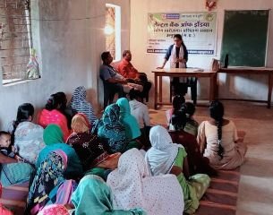 अनूपपुर29सितम्बर24*डॉक्टर पूजा मोहबे द्वारा चयनित स्वयं सहायता समूह के सदस्यों को दिया प्रशिक्षण