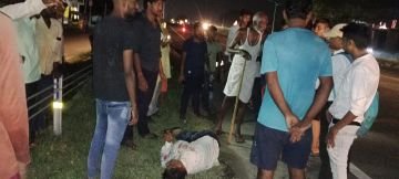 कौशाम्बी29सितम्बर24*आवारा जानवर से टकराने से फिरोजाबाद का व्यापारी गंभीर रूप से घायल* कौशाम्बी29सितम्बर24*आवारा जानवर से टकराने से फिरोजाबाद का व्यापारी गंभीर रूप से घायल*