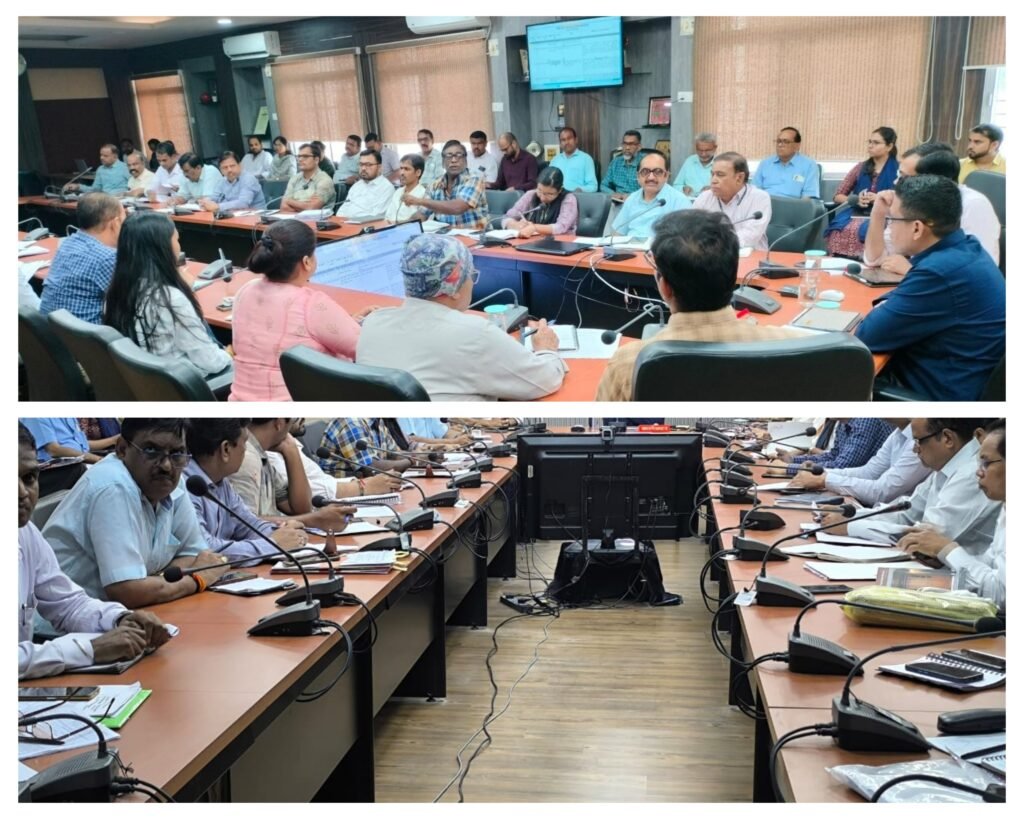 अनूपपुर 23 सितम्बर 24*जिले के जनहित एवं विकास कार्य को गंभीरता से करें अधिकारी - कलेक्टर हर्षल पंचोली