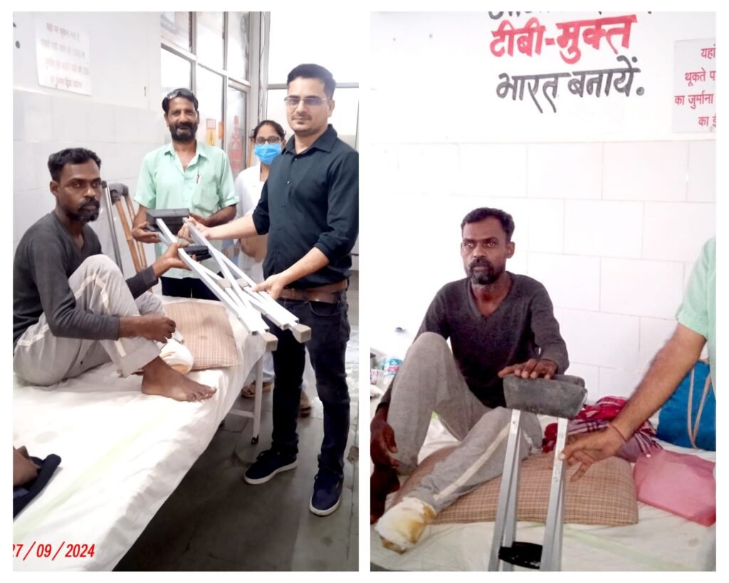 अनूपपुर 30 सितम्बर 24*मालगाड़ी से पार करते समय गिरे युवक का पैर काटने पर चलने हेतु दी गई बैसाखी अनूपपुर 30 सितम्बर 24*मालगाड़ी से पार करते समय गिरे युवक का पैर काटने पर चलने हेतु दी गई बैसाखी