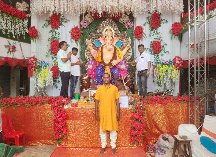 भागलपुर बिहार*०९/०९/२४*पंडाल में विराजे गणपति बप्पा पूरा शहर भक्ति गानों से गूंज रहे इलाके भागलपुर बिहार*०९/०९/२४*पंडाल में विराजे गणपति बप्पा पूरा शहर भक्ति गानों से गूंज रहे इलाके