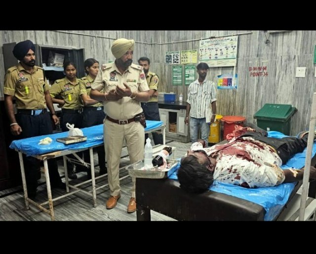 पंजाब 22 अक्टूबर 2024* नशेडी का हुआ एक्सीडैंट बरामद हुई 40 ग्राम हैरोईन , एनएचएआई की टीम ने पहुंचकर करवाया अस्पताल में दाखिल पंजाब 22 अक्टूबर 2024* नशेडी का हुआ एक्सीडैंट बरामद हुई 40 ग्राम हैरोईन , एनएचएआई की टीम ने पहुंचकर करवाया अस्पताल में दाखिल