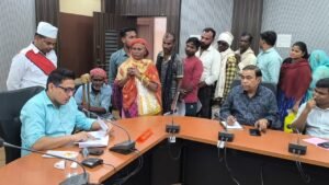 अनूपपुर 22 अक्टूबर 24*जनसुनवाई में कलेक्टर हर्षल पंचोली ने 56 आवेदन पत्रों में की सुनवाई