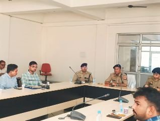 लखनऊ1अक्टूबर24* लखनऊ पुलिस उपायुक्त कार्यालय में की गईं व्यापारियों की बैठक आयोजित