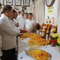 जोधपुर2अक्टूबर24*गाँधी जी व शास्त्री जी की जयंती पर शहर व जिला कॉंग्रेस ने संयुक्त रूप से पुष्पांजलि अर्पित की