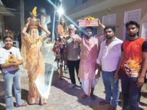 झांसी। 4 अक्टूबर 2024 ग्राम पंचायत धायपुरा में श्रीमद्भागवत पुराण की निकली गई शोभायात्रा