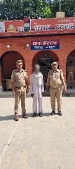 मथुरा5अक्टूबर24*थाना बल्देव पुलिस द्वारा वारण्टी अभियुक्त को दो अवैध जिन्दा कारतूस .315 बोर सहित किया गिरफ्तार ।*