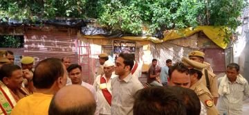 कौशाम्बी5अक्टूबर24*जिलाधिकारी ने सरायं अकिल में दुर्गा पाण्डाल एवं रामलीला मैदान का निरीक्षण कर दिये आवश्यक दिशा-निर्देश*