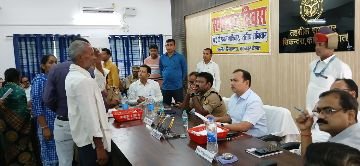 कानपुर देहात 5 अक्टूबर 2024*एसपी व डीएम की अध्यक्षता में समाधान दिवस का आयोजन किया गया।