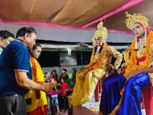 कानपुर देहात7अक्टूबर24*धनुष यज्ञ मे रावण वाणासुर संवाद,जनक विलाप व परशुराम लक्ष्मण संवाद के मंचन मे दर्शको को भावविभोर कर दिया।