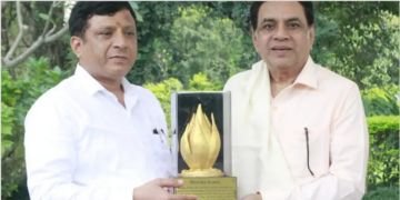 देहरादून8अक्टूबर24*अभिनेता परेश रावल ने महा निदेशक सूचना बंशीधर तिवारी से मुलाकात कर प्रदेश की फिल्म नीति को सराहा,