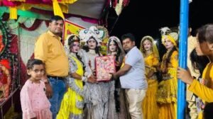 कौशाम्बी9अक्टूबर24*अषाढ़ा चौराहे में भव्य तरीके से माता का जागरण भंडारा झांकी का हुआ प्रोग्राम*