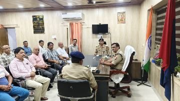 कानपुर नगर9अक्टूबर24*दृश्टिगत व्यापारियों व उद्यमियों के साथ मुख्य चौराहो/तिराहो को को गोद लेकर कैमरा लगाने के सम्बन्ध में वार्ता की गयीं ।* कानपुर नगर9अक्टूबर24*दृश्टिगत व्यापारियों व उद्यमियों के साथ मुख्य चौराहो/तिराहो को को गोद लेकर कैमरा लगाने के सम्बन्ध में वार्ता की गयीं ।*