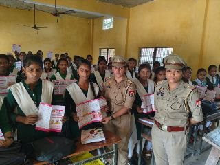 अयोध्या9अक्टूबर24*मिशन शक्ति 5 के तहत पुलिस ने किया छात्राओं को जागरूक दिए बचाव के टिप्स