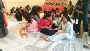 मथुरा9अक्टूबर24*यूनिक समय मथुरा!अग्रवाल महिला सभा द्वारा आज केदार धाम में प्रतियोगिता का आयोजन किया गया जिसमें मेहंदी