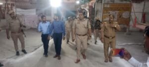 कौशाम्बी9अक्टूबर24*एसडीएम सीओ ने किया पैदल गस्त*