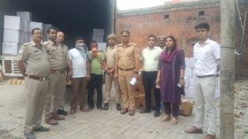 लखनऊ11अक्टूबर24*इटौंजा पुलिस द्वारा लाखों की अवैध शराब पकड़ी गई* लखनऊ11अक्टूबर24*इटौंजा पुलिस द्वारा लाखों की अवैध शराब पकड़ी गई*