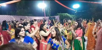 मथुरा13अक्टूबर24*रामनवमी के शुभ अवसर पर बृज क्वींस ने किया डांडिया नाइट का आयोजन .