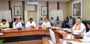 लखनऊ14अक्टूबर24*भूखण्ड विक्रय से पूर्व समस्त अवस्थापना सुविधाओं को विकसित करने हेतु बिल्डर्स को निर्देश दिए जाए*