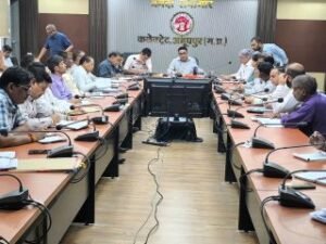 अनूपपुर14अक्टूबर24*जनता के बीच जाकर अधिकारी, कर्मचारी करें जन समस्याओं का निराकरण-कलेक्टर हर्षल पंचोली