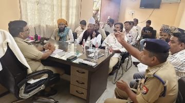 कानपुर नगर14अक्टूबर24*पुलिस उपायुक्त पश्चिम द्वारा जुलुस-ए-गौसिया के आयोजको, मौलवियों के साथ बैठक की,
