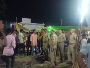 कौशाम्बी13अक्टूबर24*चरवा मेले में सीओ चायल ने चरवा पुलिस बल के साथ किया पैदल गस्त,